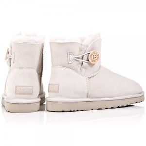 UGG Mini Bailey Button